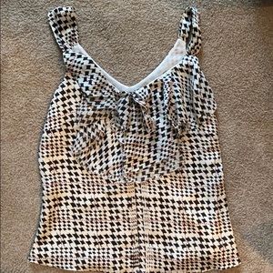 White House black market - top